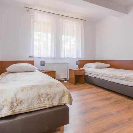 Osrodek Sportu - * Гижицко